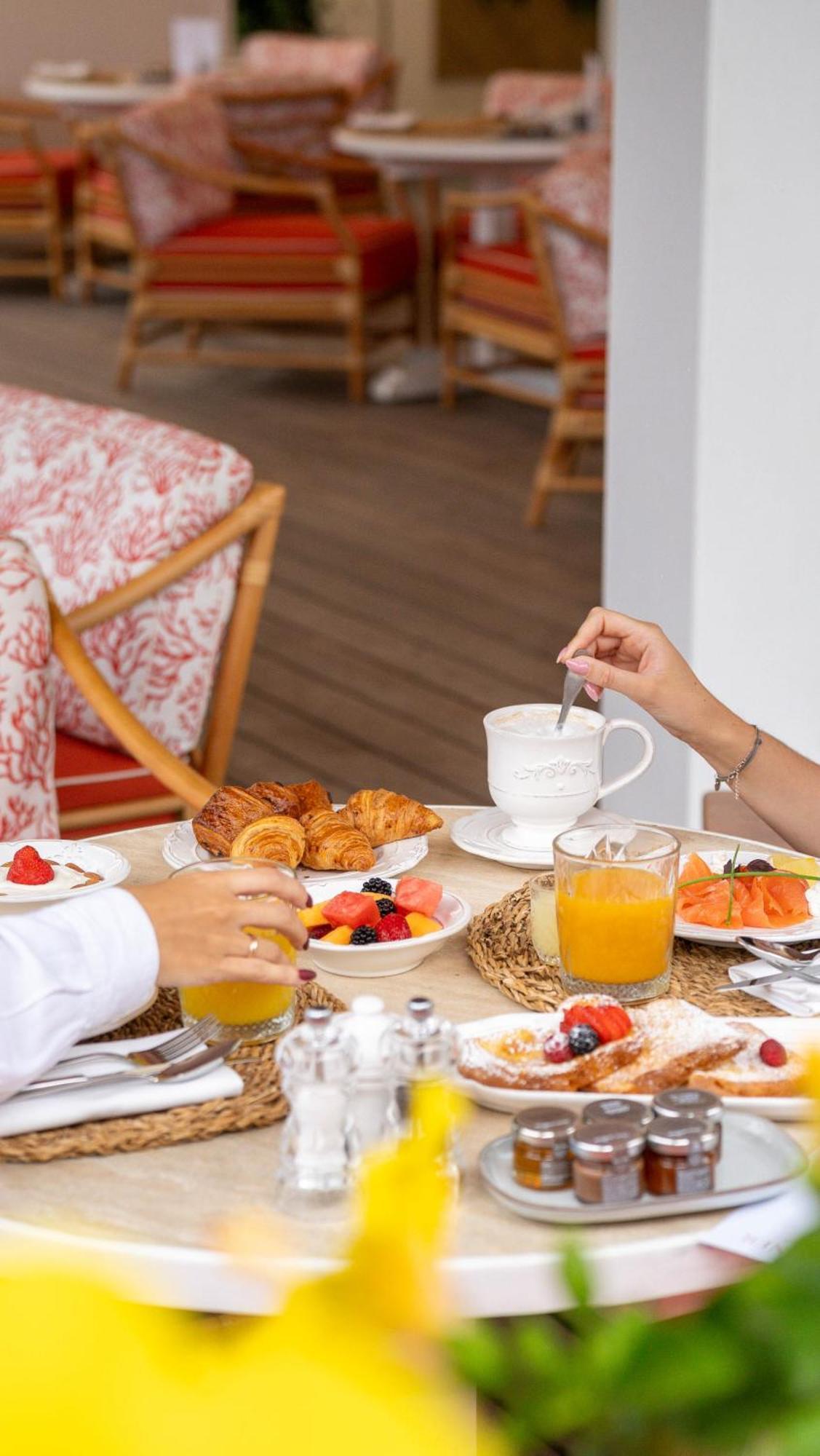 Hotel La Tartane Сен-Тропе Екстер'єр фото